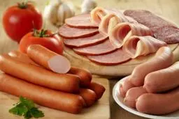 سوسیس و کالباس گران‌تر از مرغ و گوشت شد! / سوسیس کبابی کیلویی ۲۰۰ هزار تومان
