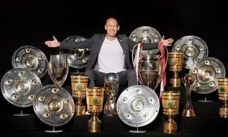 روبن از دنیای فوتبال خداحافظی کرد