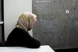 زنی برای یافتن گنج اتاقش را ۶۰ متر کند!