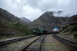 مهار قطار فراری در آرادان