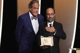 فیلم قهرمان به کارگردانی و نویسندگی اصغر فرهادی برنده جایزه بزرگ هیات داوران جشنواره فیلم کن امسال شد.