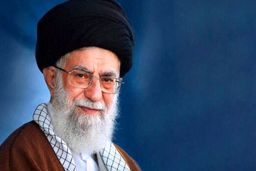 پیام رهبر انقلاب اسلامی به ملت‌های مسلمان به‌مناسبت فرار رسیدن موسم حج