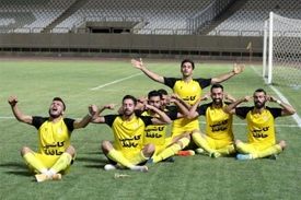 صعود فجر سپاسی و هوادار به لیگ برتر/ بادران از صعود باز ماند