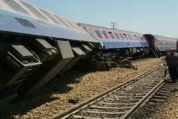 جزییات واژگونی ۶ واگن یک قطار باری در محور جنوب