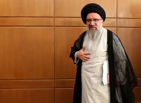 احمد خاتمی خواستار قطع ارتباط اینترنت ایران با جهان شد: مطالبه «نخست» ما از رییسی اینترنت ملی است!