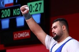 بازگشت هیجان به وزنه‌برداری ایران؛ داودی نقره ضرب کرد