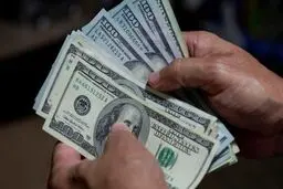 ابهام درباره سرنوشت ارز ۴۲۰۰ تومانی