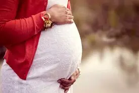 زنان باردار قربانیان جدید کرونا در موج پنجم/خانواده‌‌ها به دیدار زنان باردار نروند