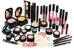 استفاده زیاد از مواد آرایشی چه پیامدهایی دارد؟