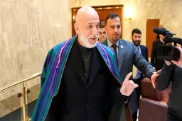کرزای: مذاکرات نتیجه بخش با طالبان داشته‌ایم