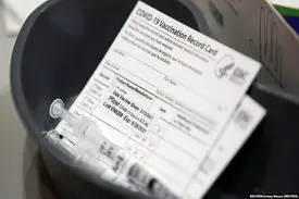 فروش کارت‌های جعلی واکسیناسیون، دغدغه‌ای جدید از جنس کرونا!