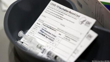 فروش کارت‌های جعلی واکسیناسیون، دغدغه‌ای جدید از جنس کرونا!