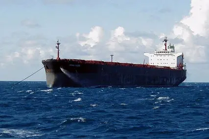 محموله‌های سوخت ارسالی به لبنان توسط تجار شیعه لبنانی خریداری شده است