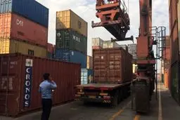 محموله مواد اولیه تولید سرم از بندر شهید رجایی بندرعباس ترخیص شد