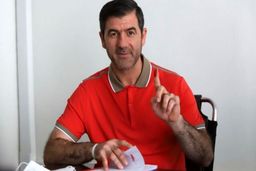 کریم باقری با پرسپولیس تمدید کرد