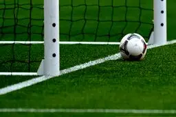 فیفا از قوانین جدیدش رونمایی کرد/ فوتبال به شکل والیبال و فوتسال!