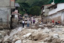سیل در ونزوئلا ۲۰ کشته برجای گذاشت