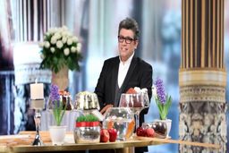 مجریان سال تحویل تلویزیون چه کسانی هستند؟