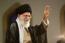 رهبر انقلاب در میان ١٠٠ چهره‌ی مجله‌ تایم در ٢٠٢١