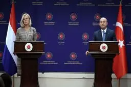 برنامه‌ای برای پذیرش پناهجویان افغان نداریم/ اروپا فکر نکند می‌تواند ترکیه را دور بزند