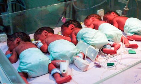 پرداخت مستمری و تسهیلات به تمامی خانواده‌های دارای فرزند سه قلو