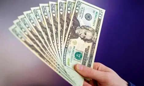 سرگردانی نرخ دلار میان سیگنال‌های نصف و نیمه برجامی