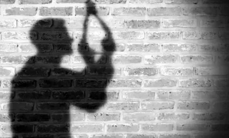 خودکشی یک معلم ریاضی در فارس به دلیل مشکلات مالی