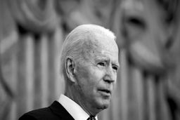 بازیِ خطرناک آمریکا