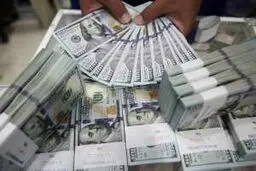دلار چشم‌انتظار نیویورک و وین