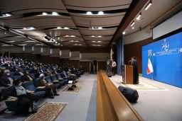 رئیس جمهور: رفع مشکلات و تنگناهای کشور با روحیه «ما می‌توانیم» امکان‌پذیر است