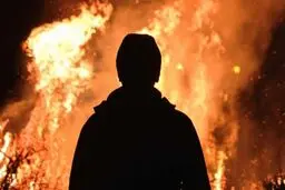 خودسوزی همسر یک کارگر شهرداری به خاطر فقر