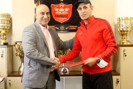 گل‌محمدی دو فصل دیگر با پرسپولیس تمدید کرد