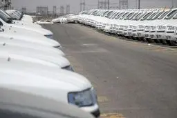 قیمت خودرو تا پایان سال کاهش می‌یابد؟