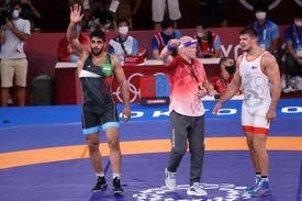 ساروی نخستین برنز کشتی ایران را دشت کرد/ طلسم شکسته شد