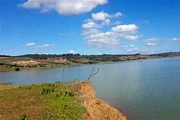 آب پشت سدها فقط کفاف فصل پاییز را می‌دهد