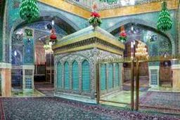 دست زائران به ضریح امام‌رضا(ع) رسید