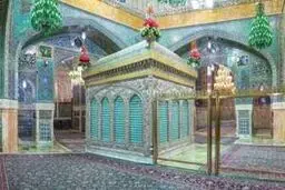 دست زائران به ضریح امام‌رضا(ع) رسید