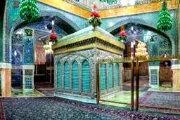 دست زائران به ضریح امام‌رضا(ع) رسید