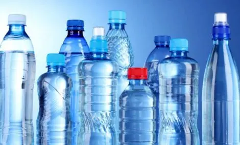 به مرغ‌ها آنتی بیوتیک می‌دهند نه تریاک/آب معدنی‌های‌ موجود در بازار آب لوله کشی است!