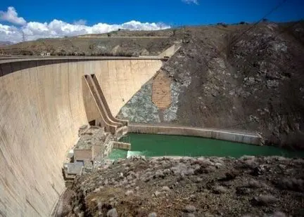 ٨۶ درصد از سد زاینده رود خالی است