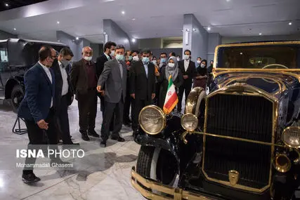 مسؤولان جمهوری اسلامی سوار خودروهای سلطنتی نشده‌اند