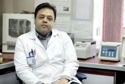 پیک ششم نزدیک و خطرناک است؛ مدارس را بازگشایی نکنید