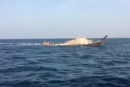 شناور باری در مسیر شارجه – آبادان غرق شد/ نجات ۷ نفر از سرنشینان