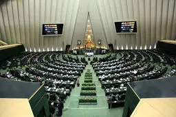 بررسی عملکرد روحانی در ستاد مقابله با کرونا در دستور کار مجلس