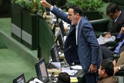 می‌گویند جلوی واکسن زدن رهبری را بگیرید!