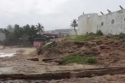 سونامی در غنا ۴ هزار نفر را آواره کرد
