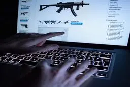بلاگران اسلحه! پول از تو سلاح از ما