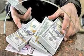 دلار ۲۷ هزار و ۱۷ تومان است