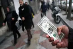بی‌تابی دلار در شنبه شگفت‌انگیز بازار