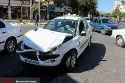 بعد از وقوع تصادف، رانندگان بلافاصله از صحنه عکس بگیرند